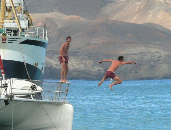 05- Patrick fait ses adieux a Didier 